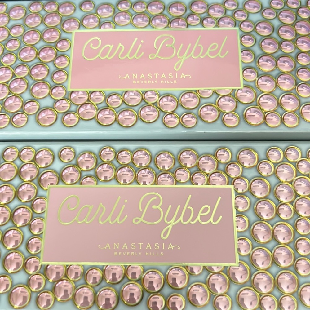 Brand new eyeshadow palette ABH Carli Bybel